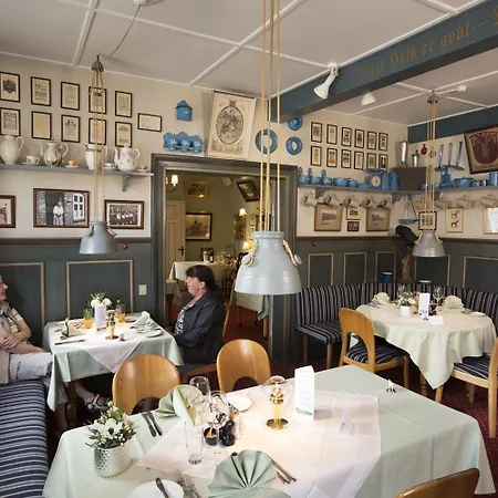& Mini-hôtel 3*