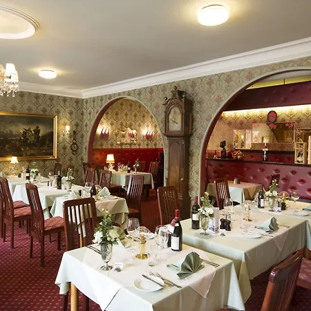 Mini-hôtel & 3*