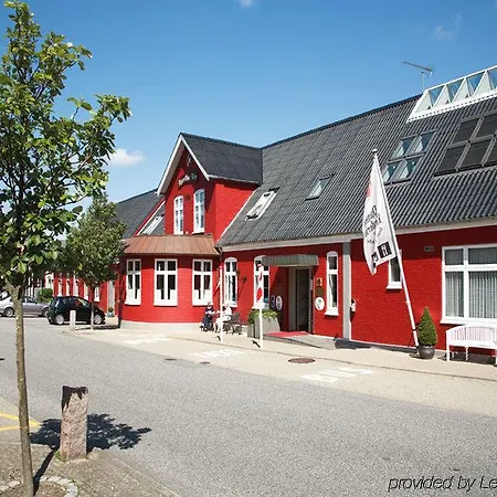 Inn & 3*