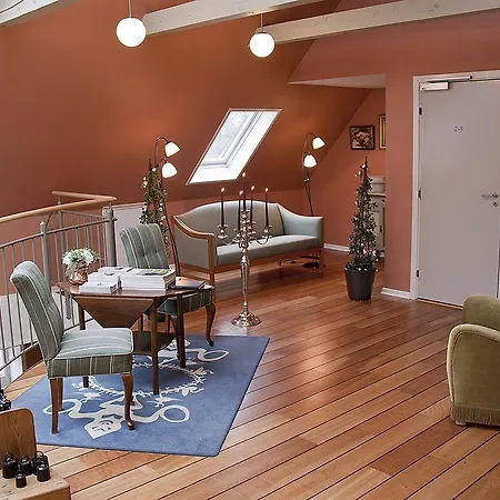 Mini-hôtel & 3*