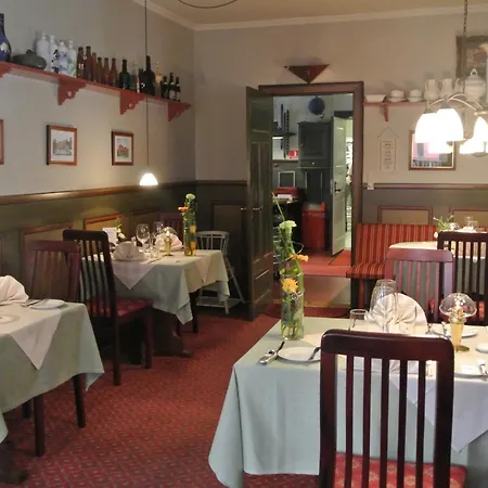 Mini-hôtel & 3*